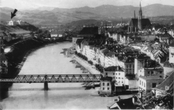 Blick auf STEYR entlang der ENNS 1934 - Archiv ECKEL